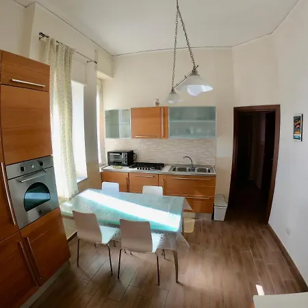 Di Sarno's Port'alba Apartament Neapol